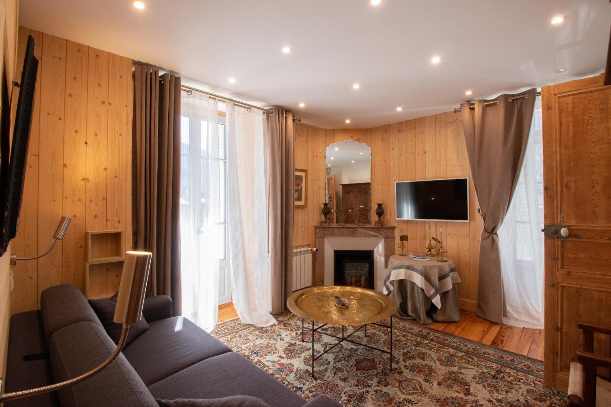 Отель Le 41 Avenue Foch Bagneres-de-Luchon Экстерьер фото