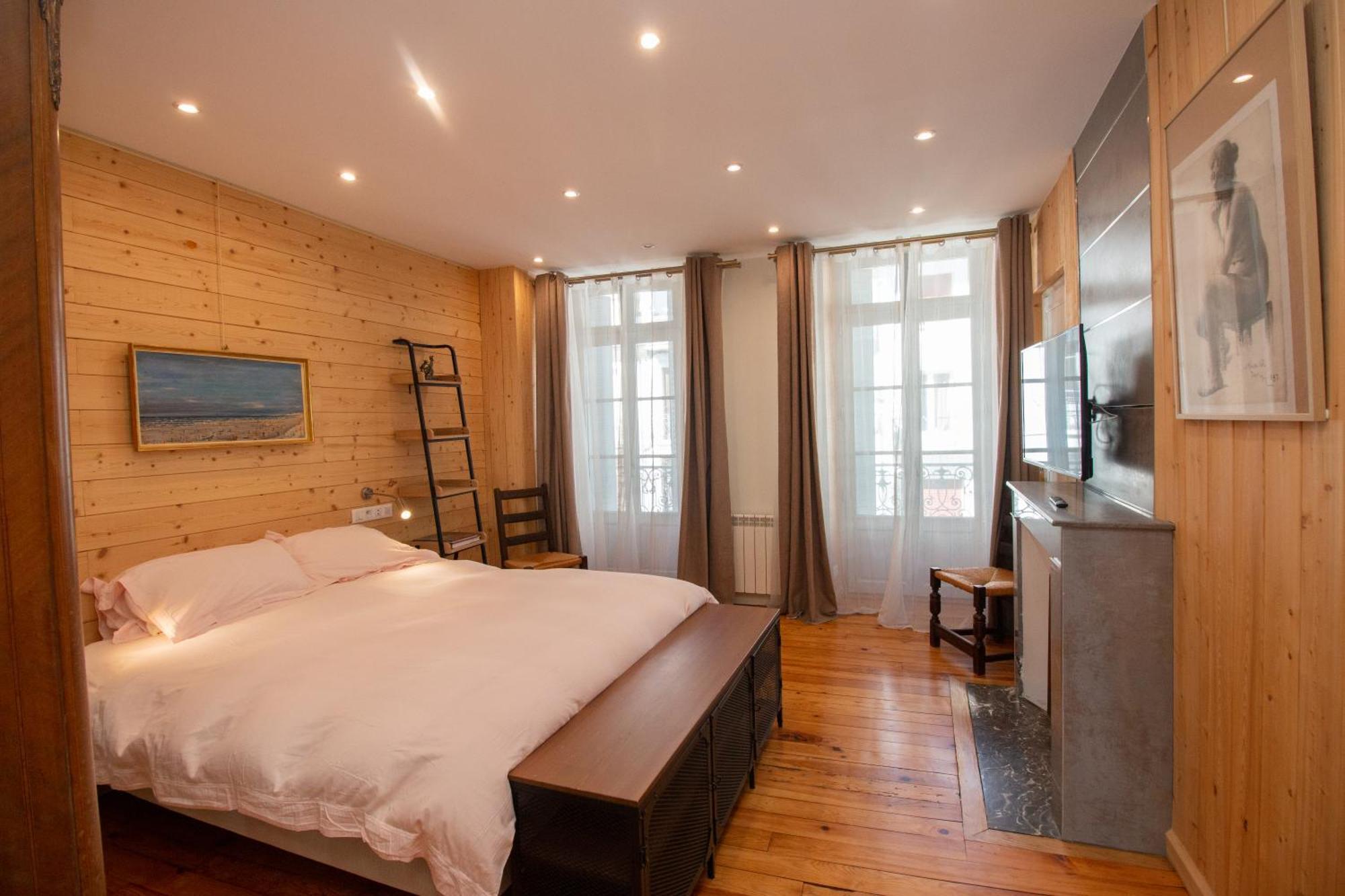 Отель Le 41 Avenue Foch Bagneres-de-Luchon Экстерьер фото